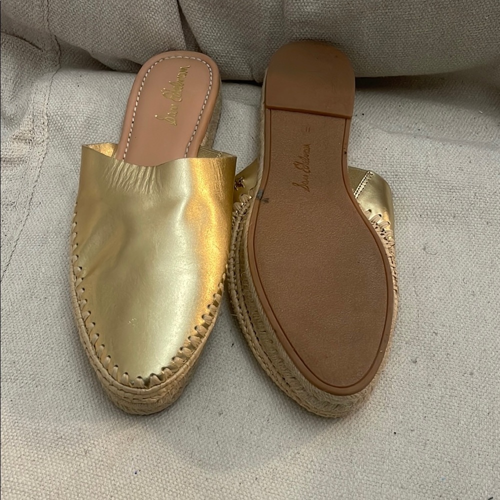 Sam Edelman Gold Mules Elegant Slip-On Design - Picture 2 of 3